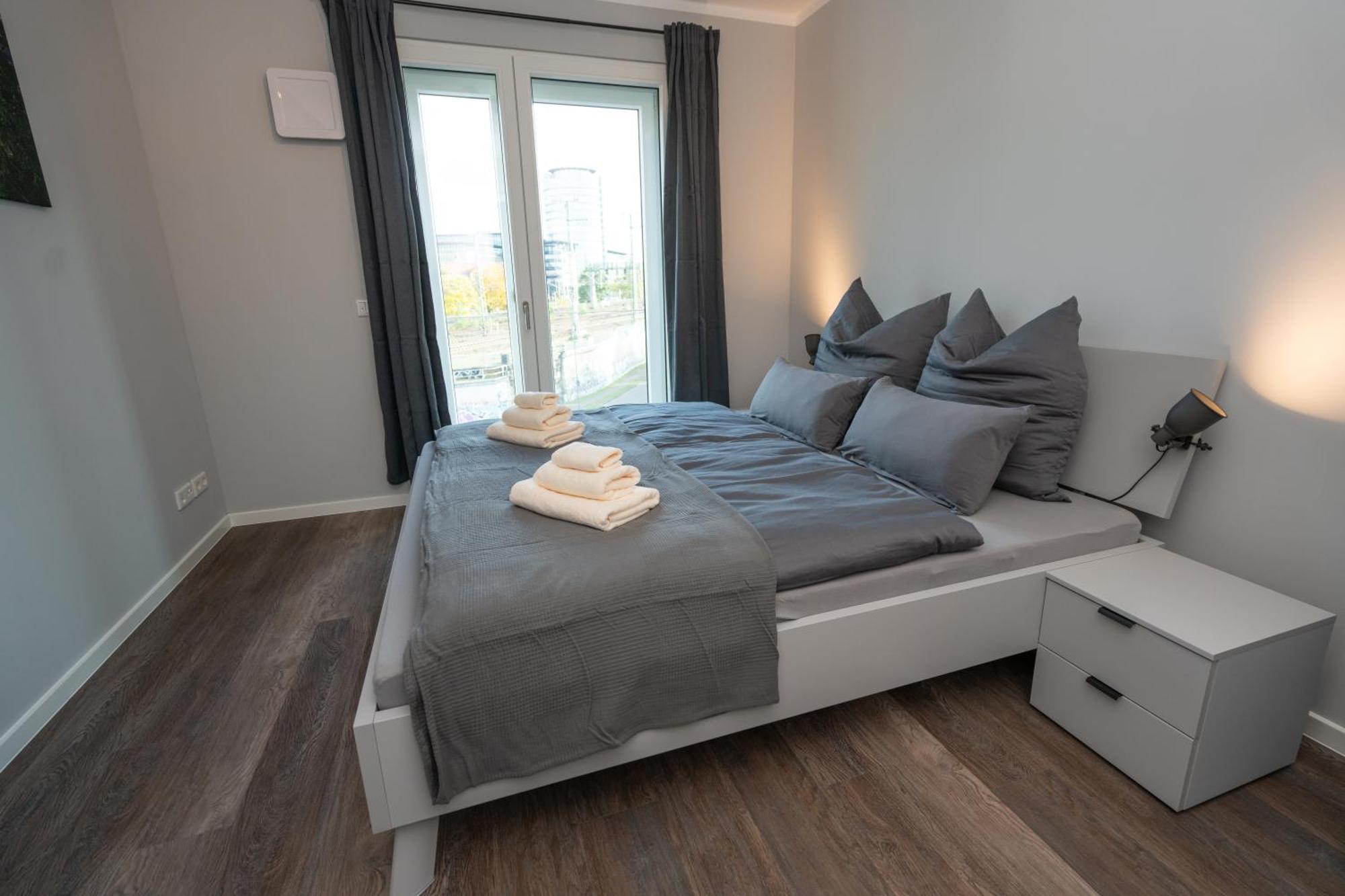 Cozy City Dream Apartment Mit Terrasse Und Parkplatz - 90M² Дрезден Екстериор снимка