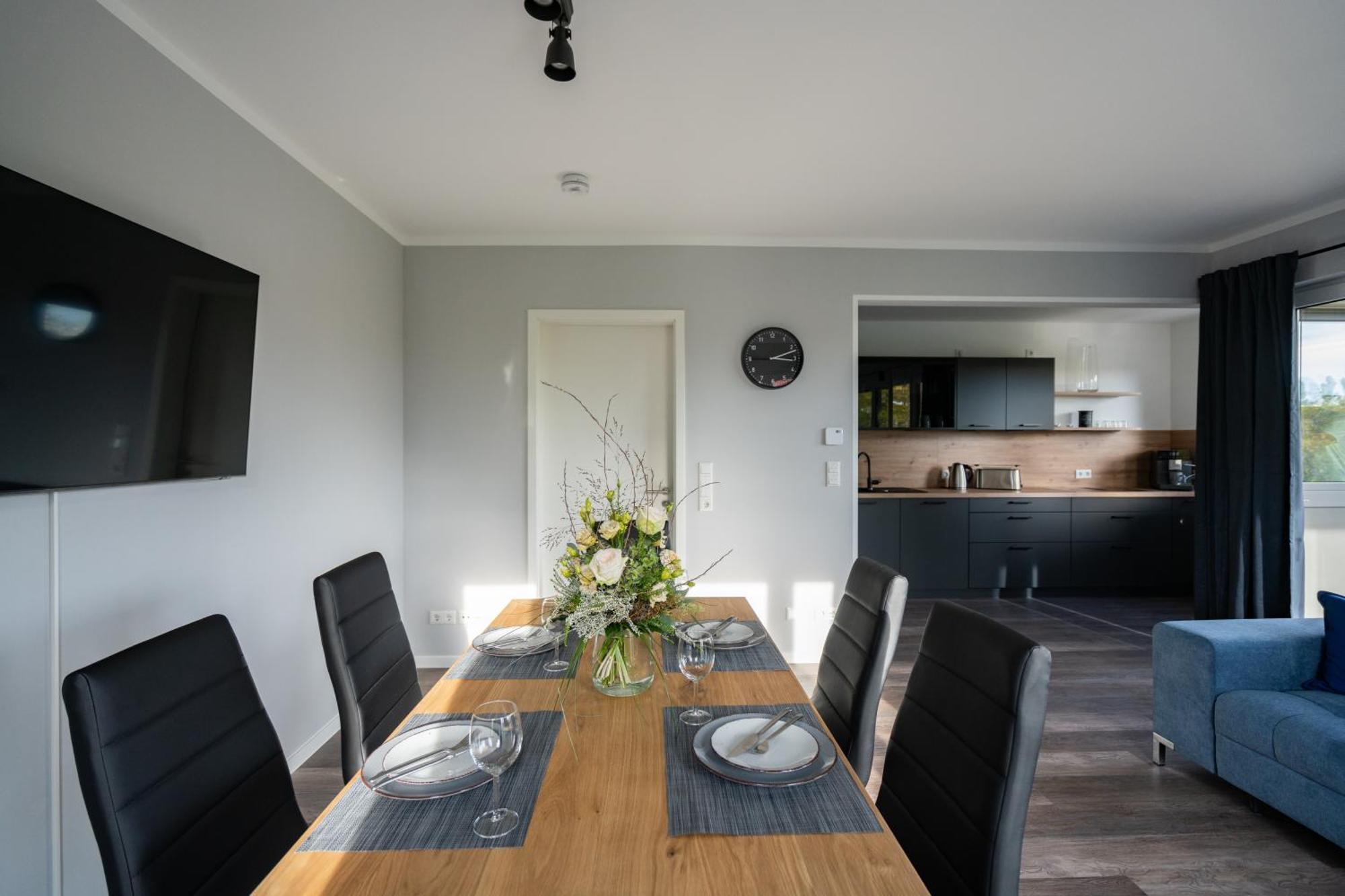 Cozy City Dream Apartment Mit Terrasse Und Parkplatz - 90M² Дрезден Екстериор снимка