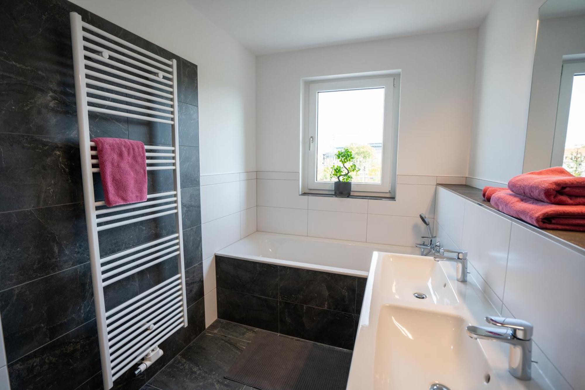 Cozy City Dream Apartment Mit Terrasse Und Parkplatz - 90M² Дрезден Екстериор снимка